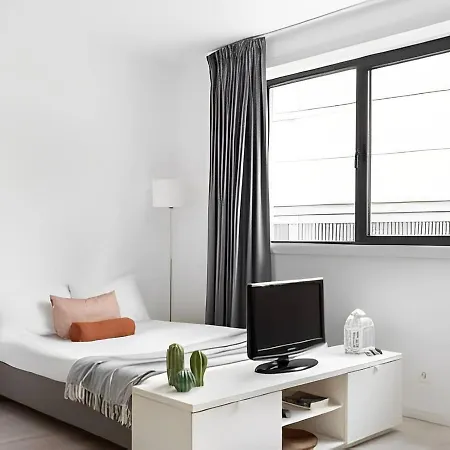 Minimalist Studio In Centre Apartament